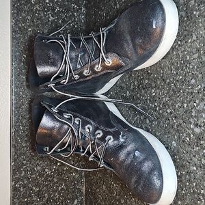 Timberland Metallic Black High-Top Ankle Boots Diatressed Look